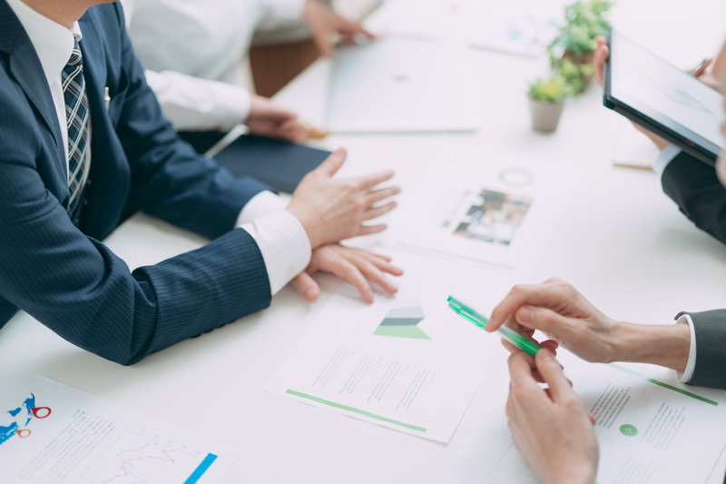 シフトの出勤可否収集を自動化する方法｜LINE・Googleフォーム・専用ツールを比較の記事画像